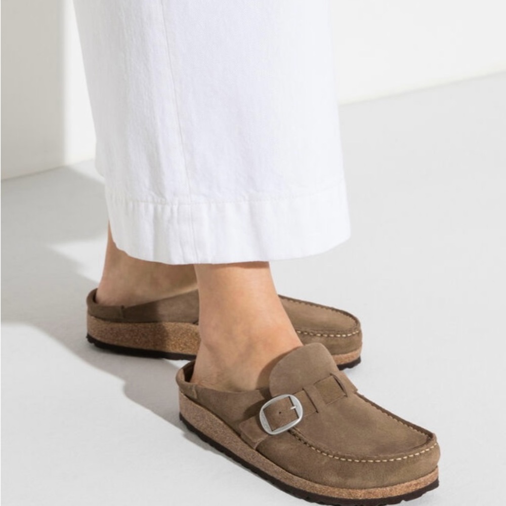 BIRKENSTOCK BUCKLEY Clog in Gray Taupe